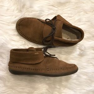 Vans Brown Leather Upper Faux Fur Moccassins sz 8